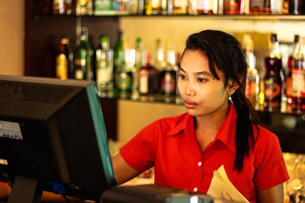 City Centre Hotel Phnom Penh Dış mekan fotoğraf
