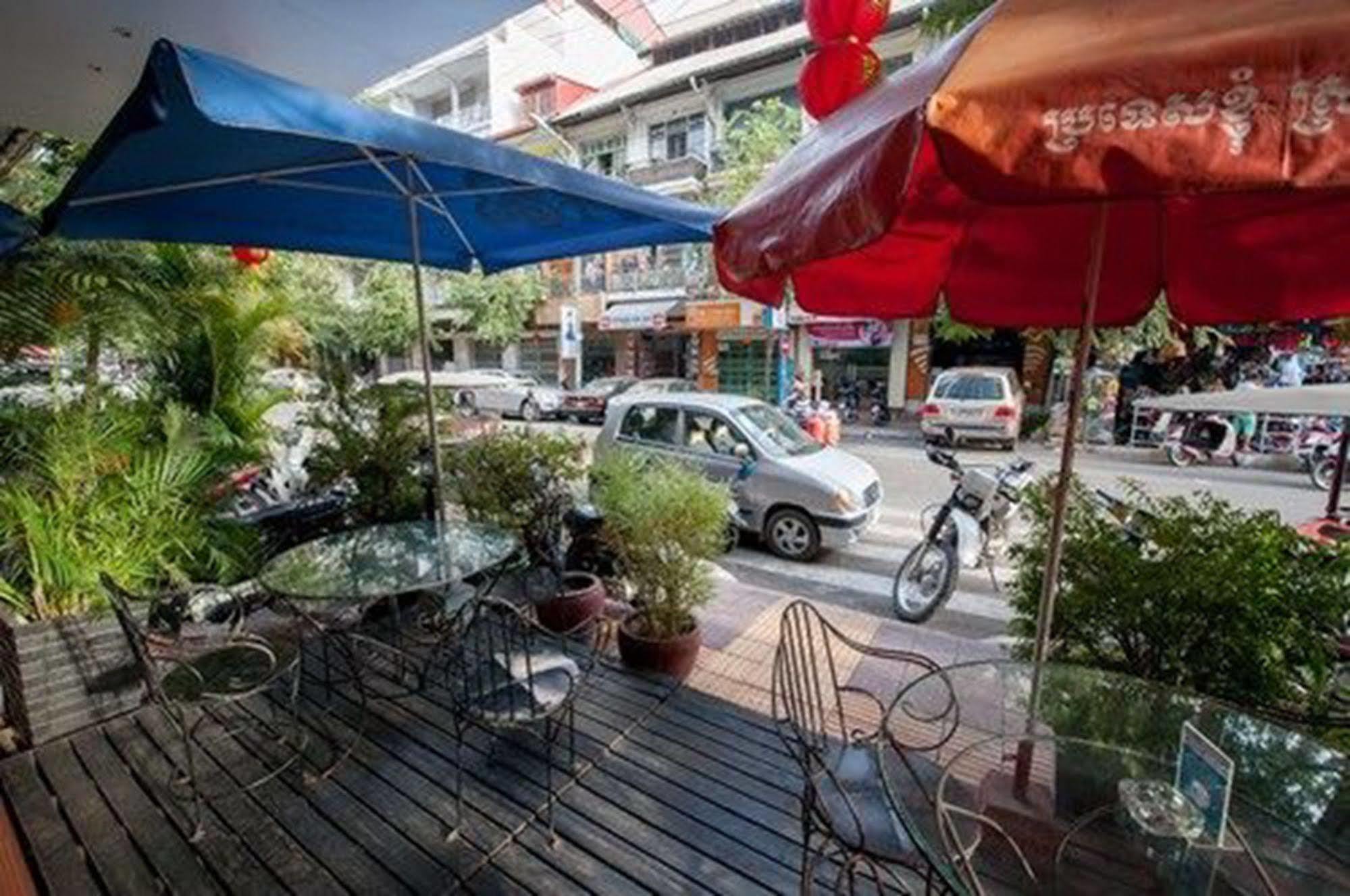 City Centre Hotel Phnom Penh Dış mekan fotoğraf